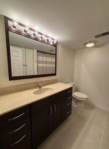 927 Woodhollow Drive, Schererville, IN 46375