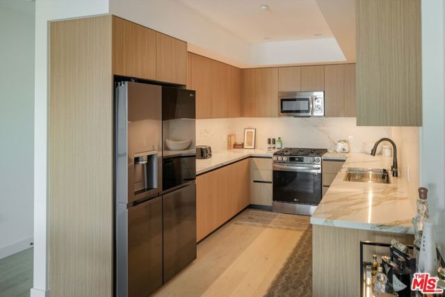 1123 S Shenandoah Street 301, Los Angeles, CA 90035