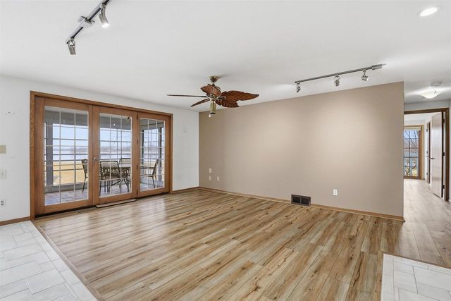 195 CAPTAINS COURT, Winneconne, WI 54986