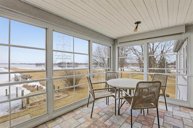 195 CAPTAINS COURT, Winneconne, WI 54986