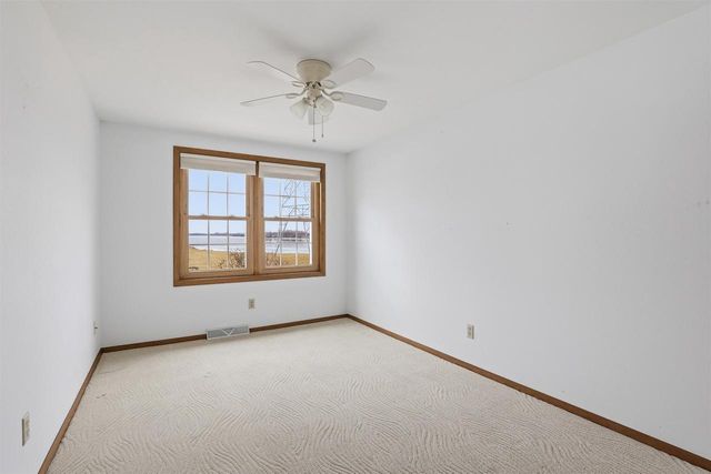 195 CAPTAINS COURT, Winneconne, WI 54986