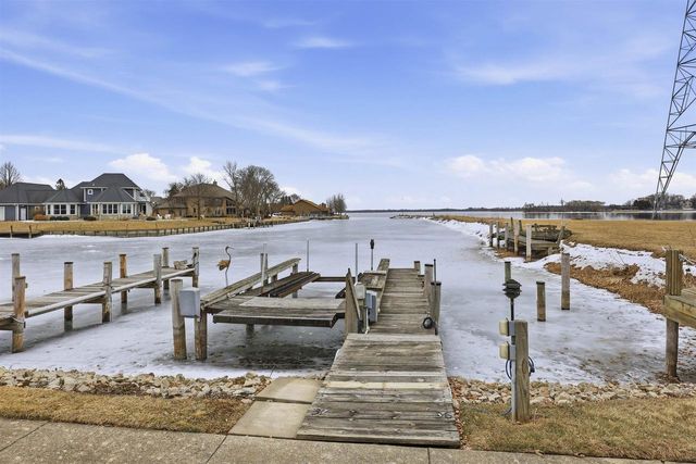 195 CAPTAINS COURT, Winneconne, WI 54986