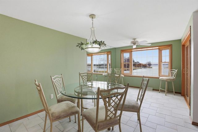 195 CAPTAINS COURT, Winneconne, WI 54986