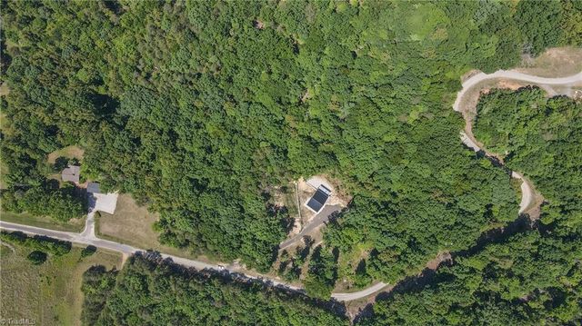 1325 Doyle Cromer Road, King, NC 27021