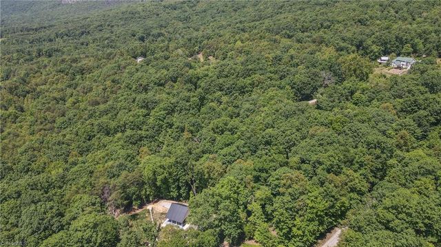 1325 Doyle Cromer Road, King, NC 27021