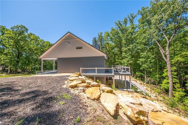 1325 Doyle Cromer Road, King, NC 27021