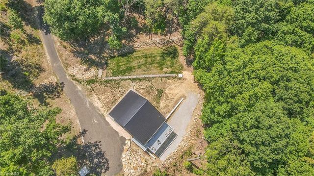 1325 Doyle Cromer Road, King, NC 27021