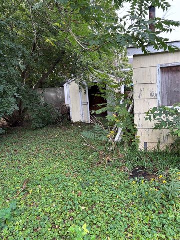 2719 Branch Road, Flint, MI 48506