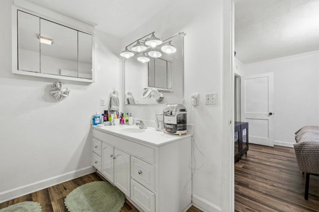 708 15th Ave., Conway, SC 29526