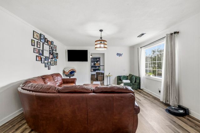 708 15th Ave., Conway, SC 29526