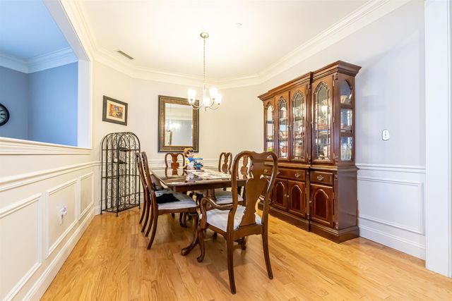 10 Braemoor Woods Rd Apt 300, Salem, NH 03079