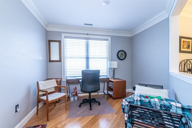 10 Braemoor Woods Rd Apt 300, Salem, NH 03079