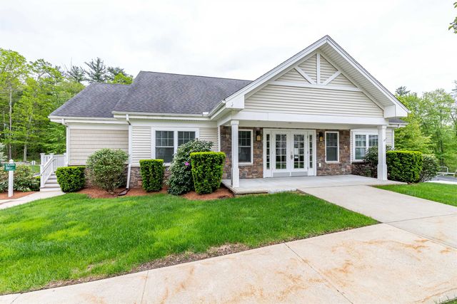 10 Braemoor Woods Rd Apt 300, Salem, NH 03079