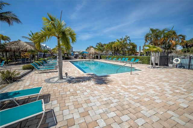 6036 ANCHORAGE WAY S, St Petersburg, FL 33712