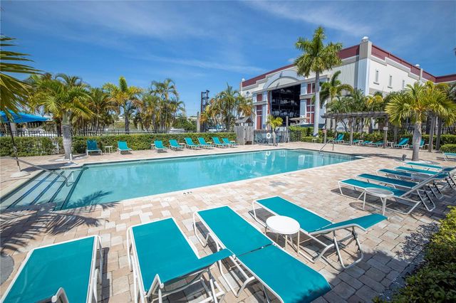 6036 ANCHORAGE WAY S, St Petersburg, FL 33712