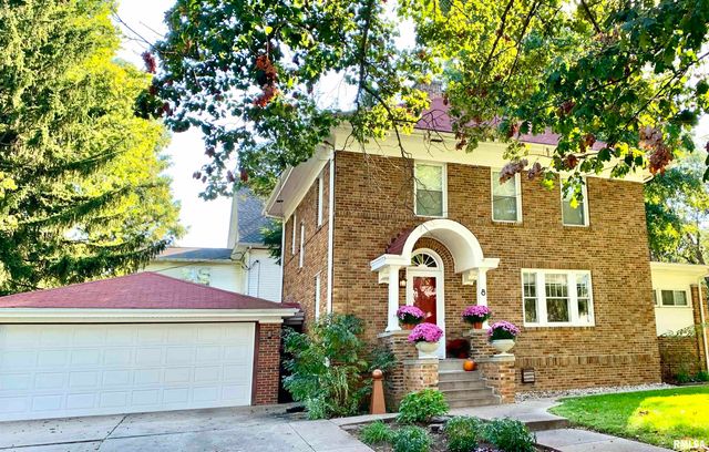 8 DUNCAN Place, Jacksonville, IL 62650