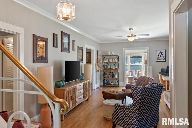 8 DUNCAN Place, Jacksonville, IL 62650