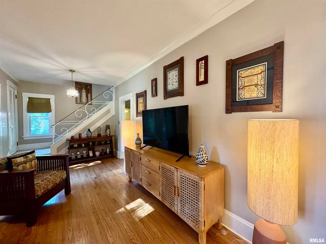 8 DUNCAN Place, Jacksonville, IL 62650