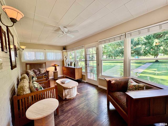 8 DUNCAN Place, Jacksonville, IL 62650