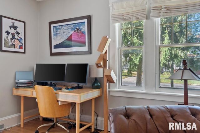 8 DUNCAN Place, Jacksonville, IL 62650