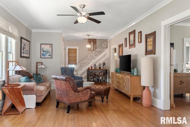 8 DUNCAN Place, Jacksonville, IL 62650