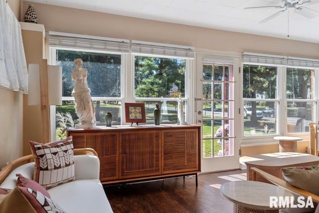 8 DUNCAN Place, Jacksonville, IL 62650