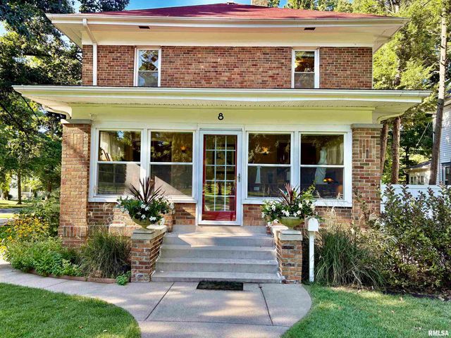 8 DUNCAN Place, Jacksonville, IL 62650