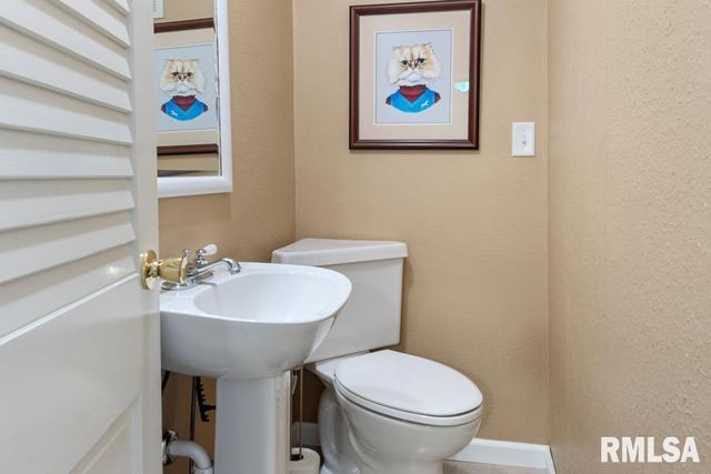 8 DUNCAN Place, Jacksonville, IL 62650