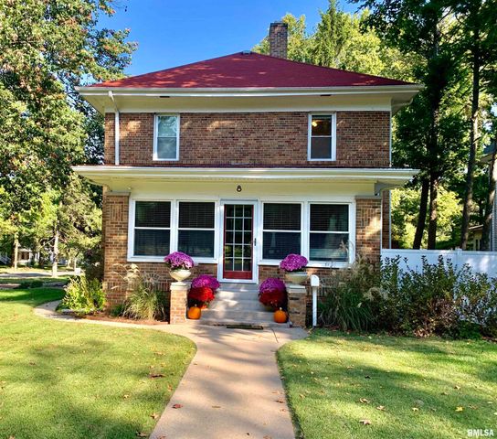 8 DUNCAN Place, Jacksonville, IL 62650