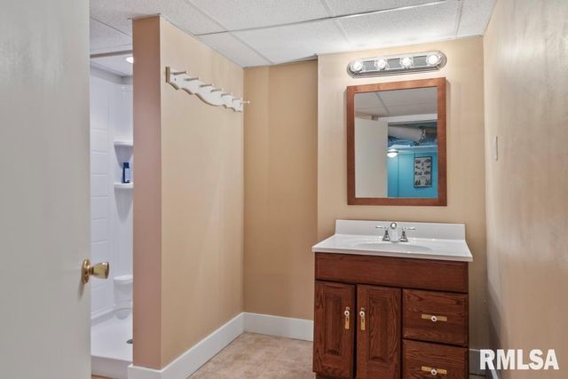 8 DUNCAN Place, Jacksonville, IL 62650