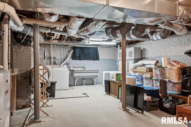 8 DUNCAN Place, Jacksonville, IL 62650