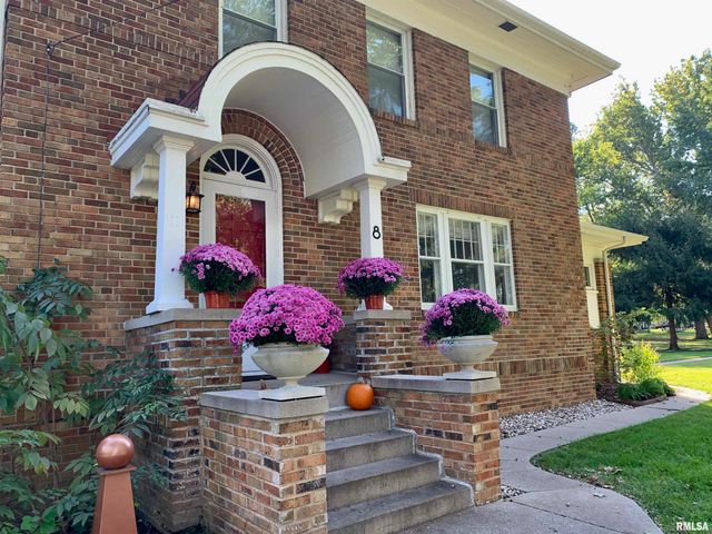 8 DUNCAN Place, Jacksonville, IL 62650