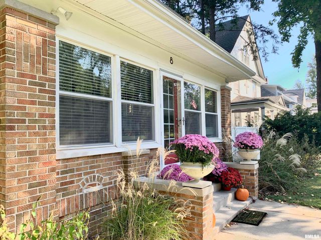 8 DUNCAN Place, Jacksonville, IL 62650