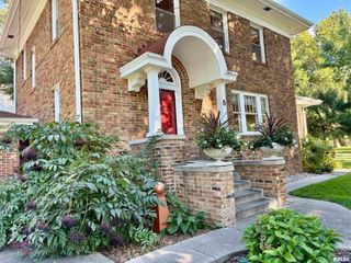 8 DUNCAN Place, Jacksonville, IL 62650