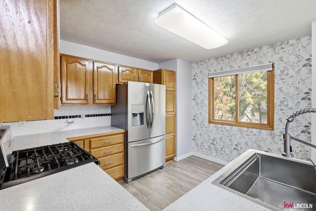 5310 Madalyn Road, Lincoln, NE 68516
