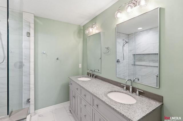 5310 Madalyn Road, Lincoln, NE 68516