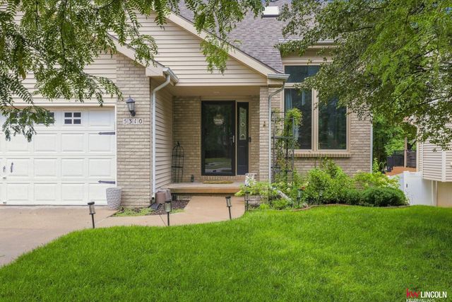 5310 Madalyn Road, Lincoln, NE 68516