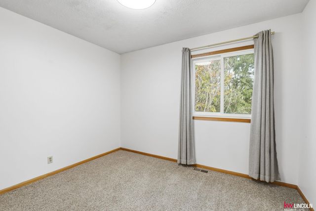 5310 Madalyn Road, Lincoln, NE 68516