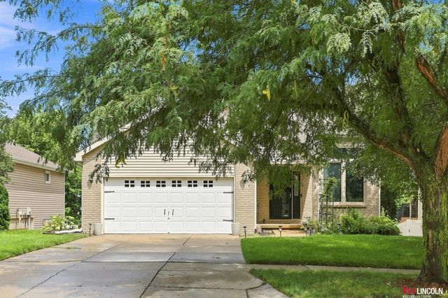 5310 Madalyn Road, Lincoln, NE 68516