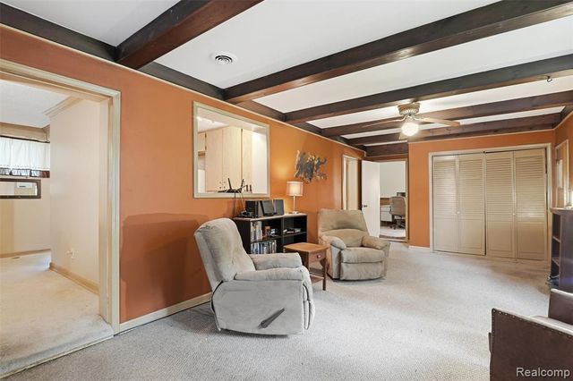 32425 Cloverdale Avenue, Farmington, MI 48336