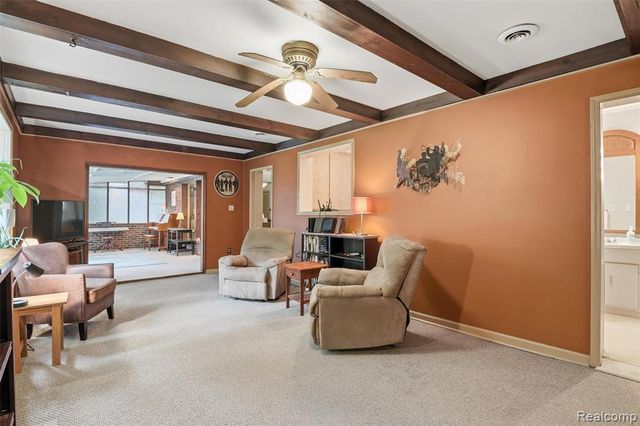 32425 Cloverdale Avenue, Farmington, MI 48336