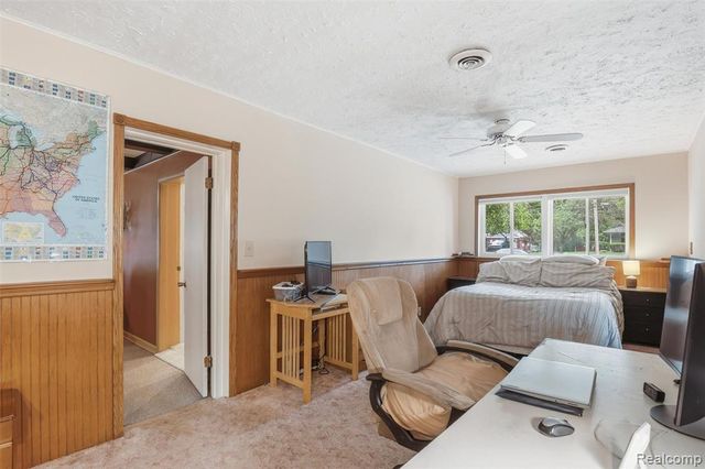 32425 Cloverdale Avenue, Farmington, MI 48336