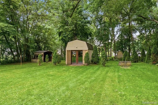 32425 Cloverdale Avenue, Farmington, MI 48336
