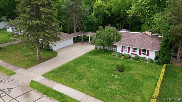 32425 Cloverdale Avenue, Farmington, MI 48336