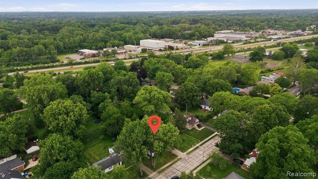 32425 Cloverdale Avenue, Farmington, MI 48336