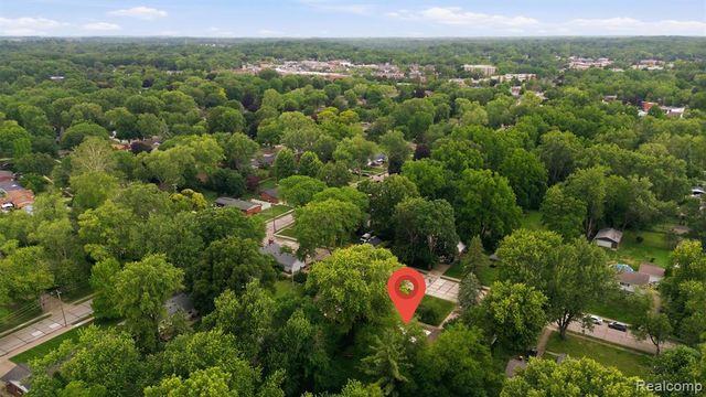 32425 Cloverdale Avenue, Farmington, MI 48336