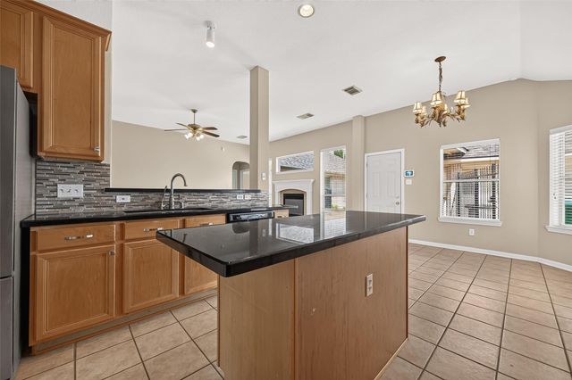 2726 Martinec Drive, Pearland, TX 77584