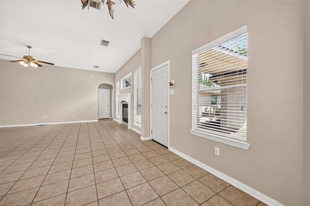 2726 Martinec Drive, Pearland, TX 77584