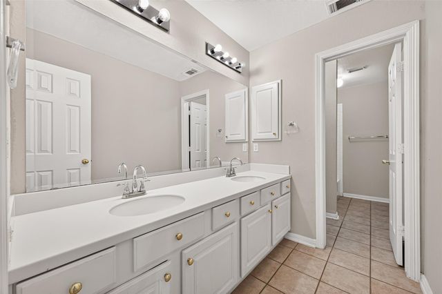 2726 Martinec Drive, Pearland, TX 77584