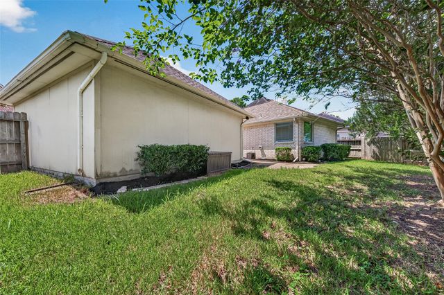 2726 Martinec Drive, Pearland, TX 77584